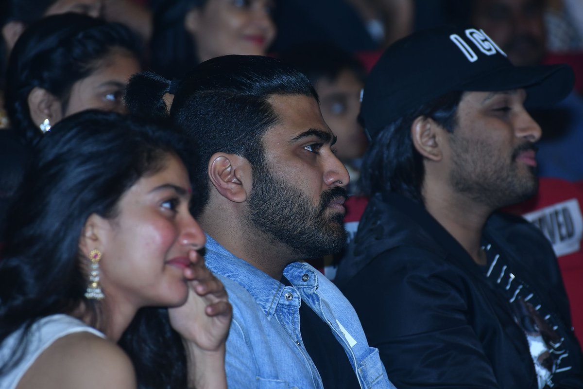 Padi Padi Leche Manasu Grand Pre Release event 