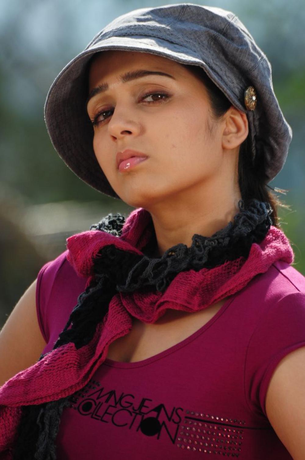 Thalaippu Seithigal Tamil Movie Stills | Charmy Kaur