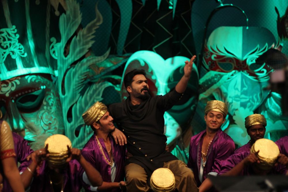 Vantha Rajavathaan Varuven Images.