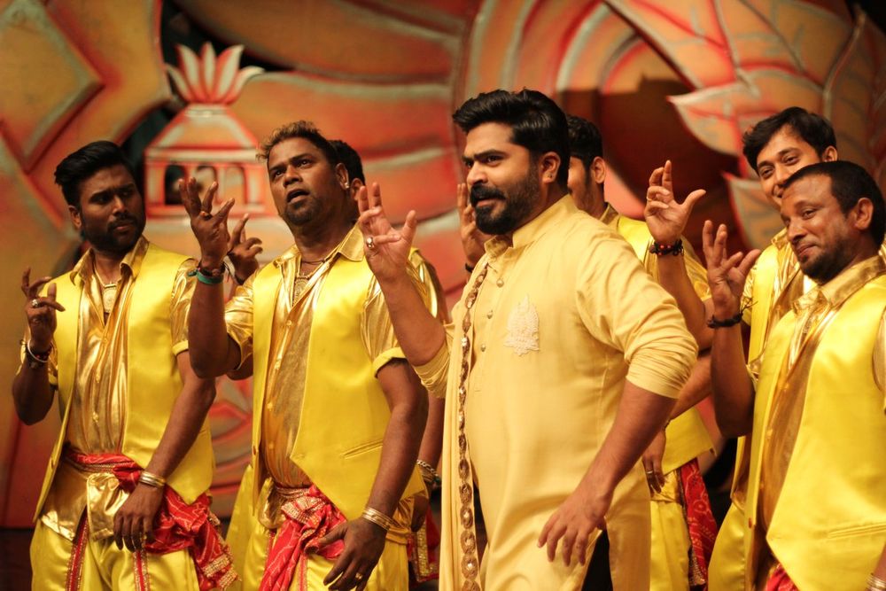 Vantha Rajavathaan Varuven Images.