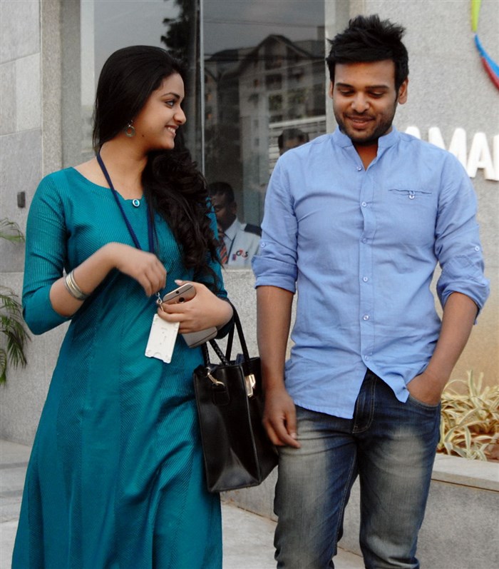 Aina Ishtam Nuvvu Telugu Movie Stills | Nawin Vijay Krishna, Keerthi Suresh