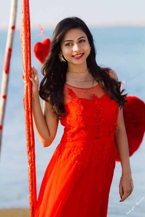 Suza Kumar glamorous pictures.