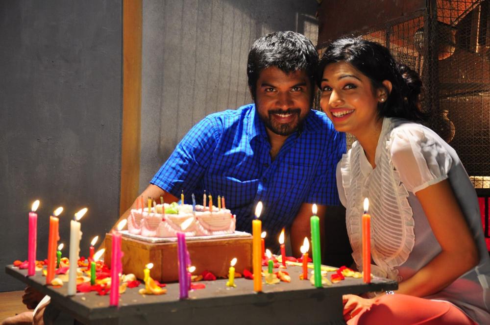 Strawberry Tamil Movie Stills | Pa. Vijay, Avani Modi