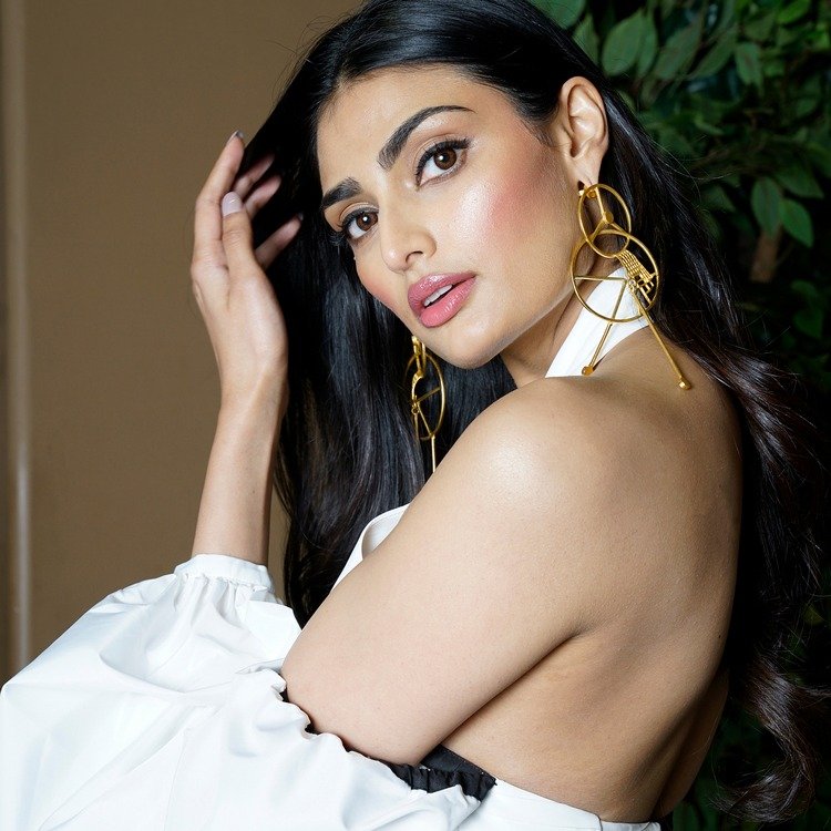 Athiya Shetty Stunning Stills.