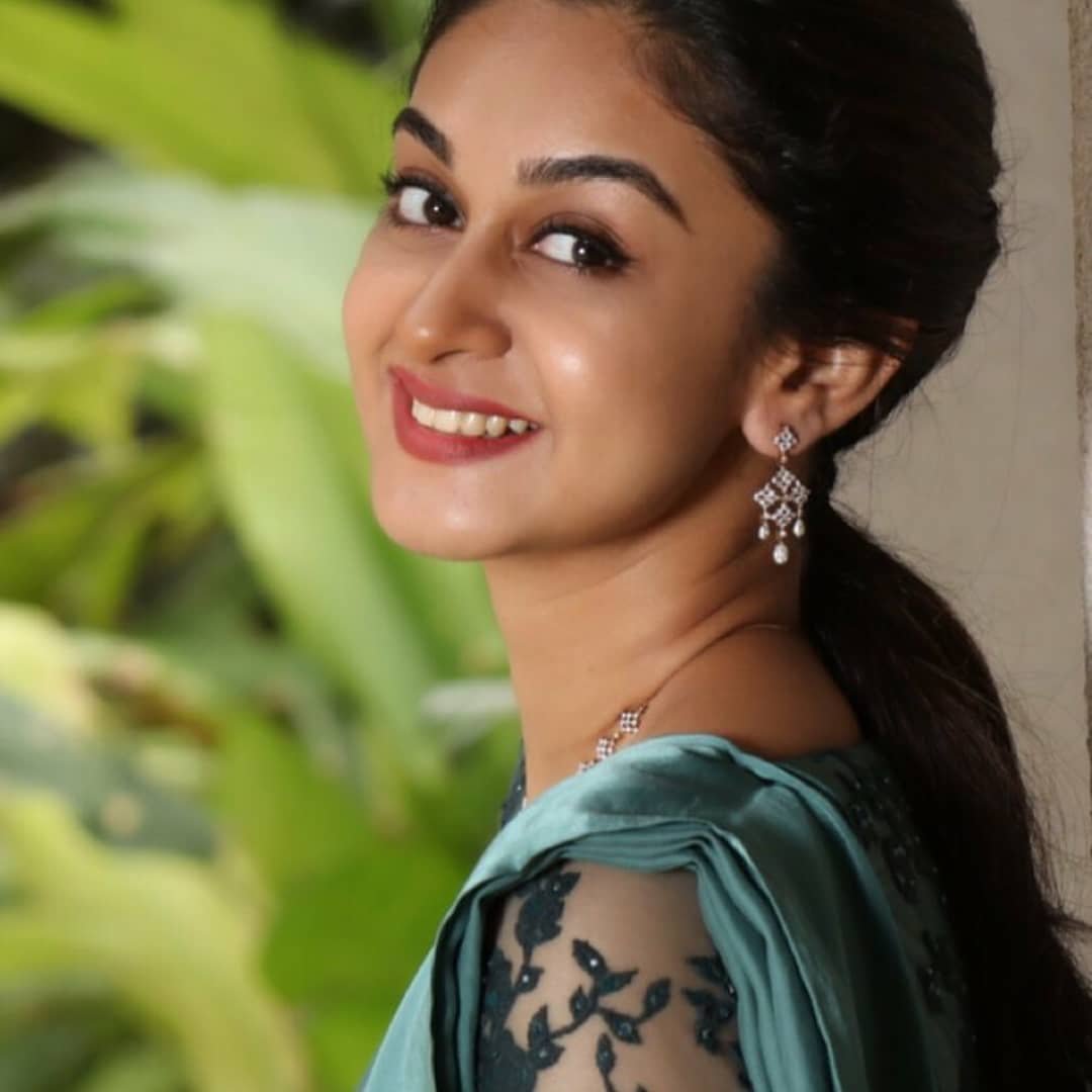 Aishwarya Arjun Sizzling Pics.