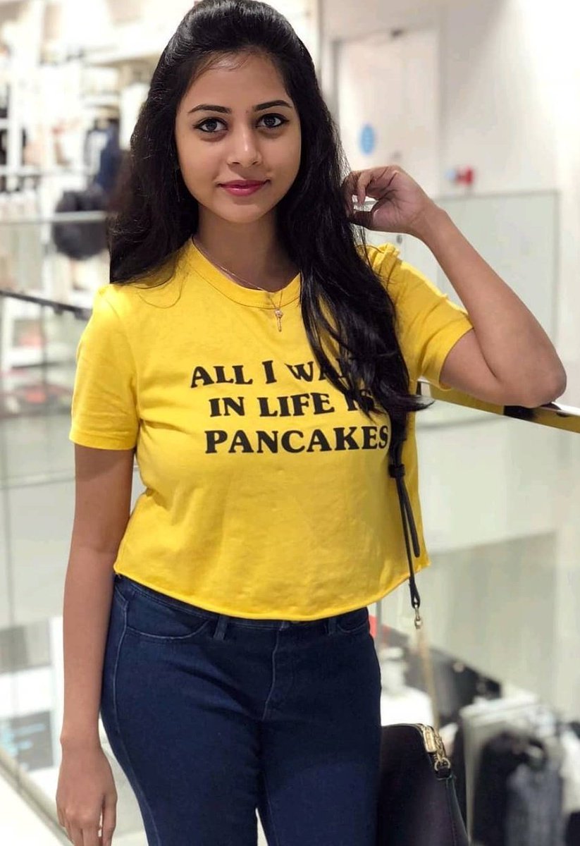 Suza Kumar Glamorous Pictures