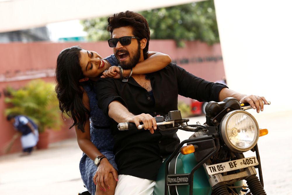 Ispade Rajavum Idhaya Raniyum Latest Stills.
