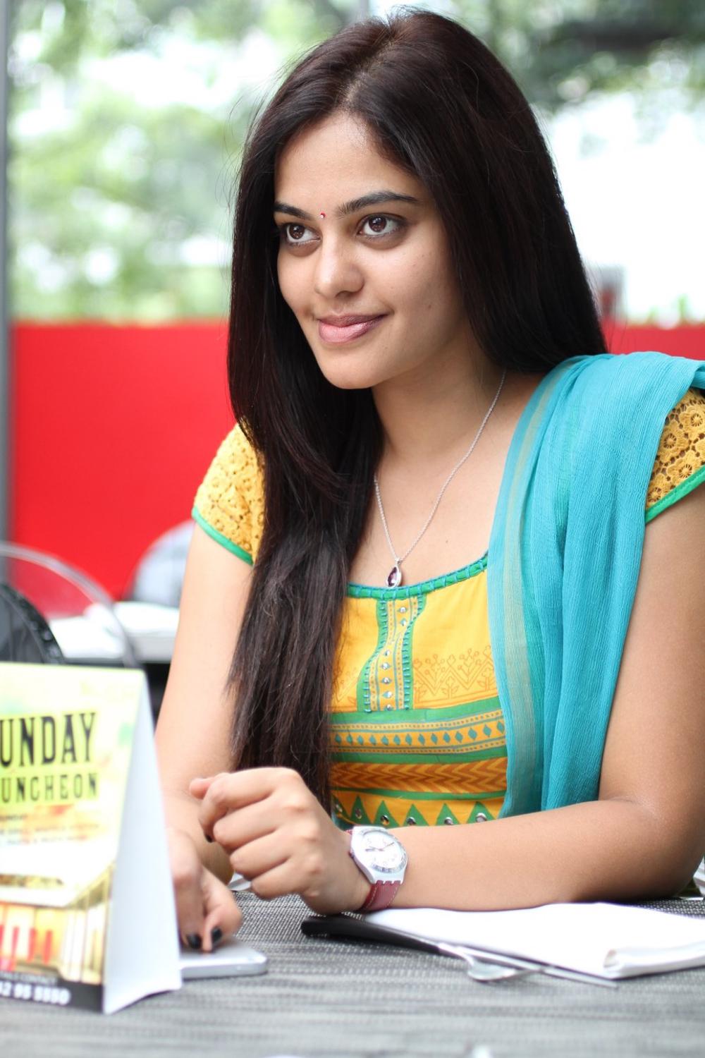 Bindu Madhavi Stills from Savaale Samaali Tamil Movie