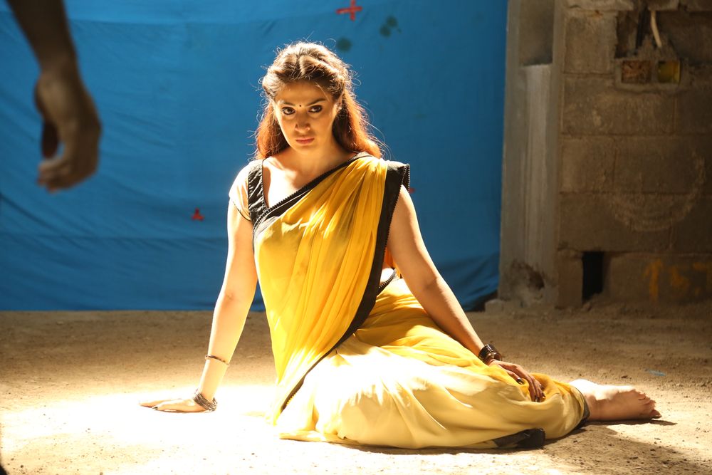 Neeya 2 Exclusive Stills.