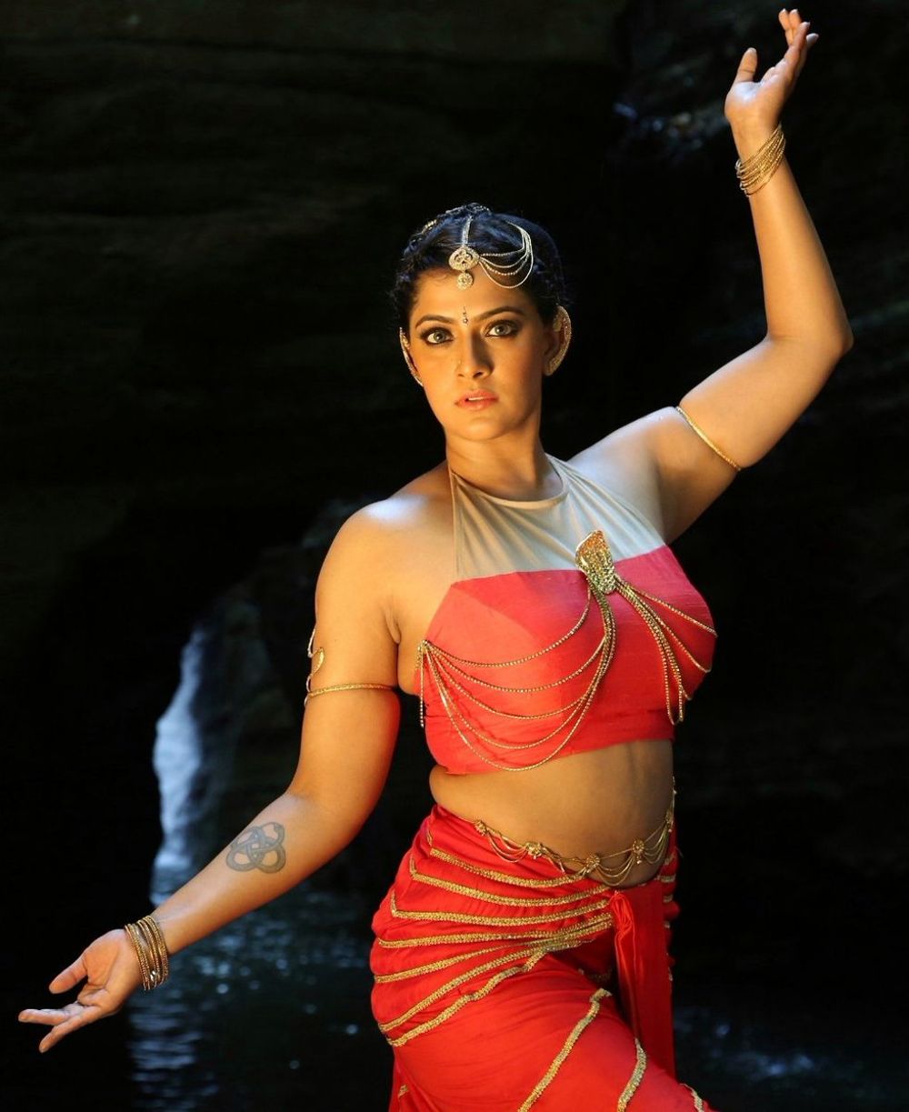 Neeya 2 Exclusive Stills.