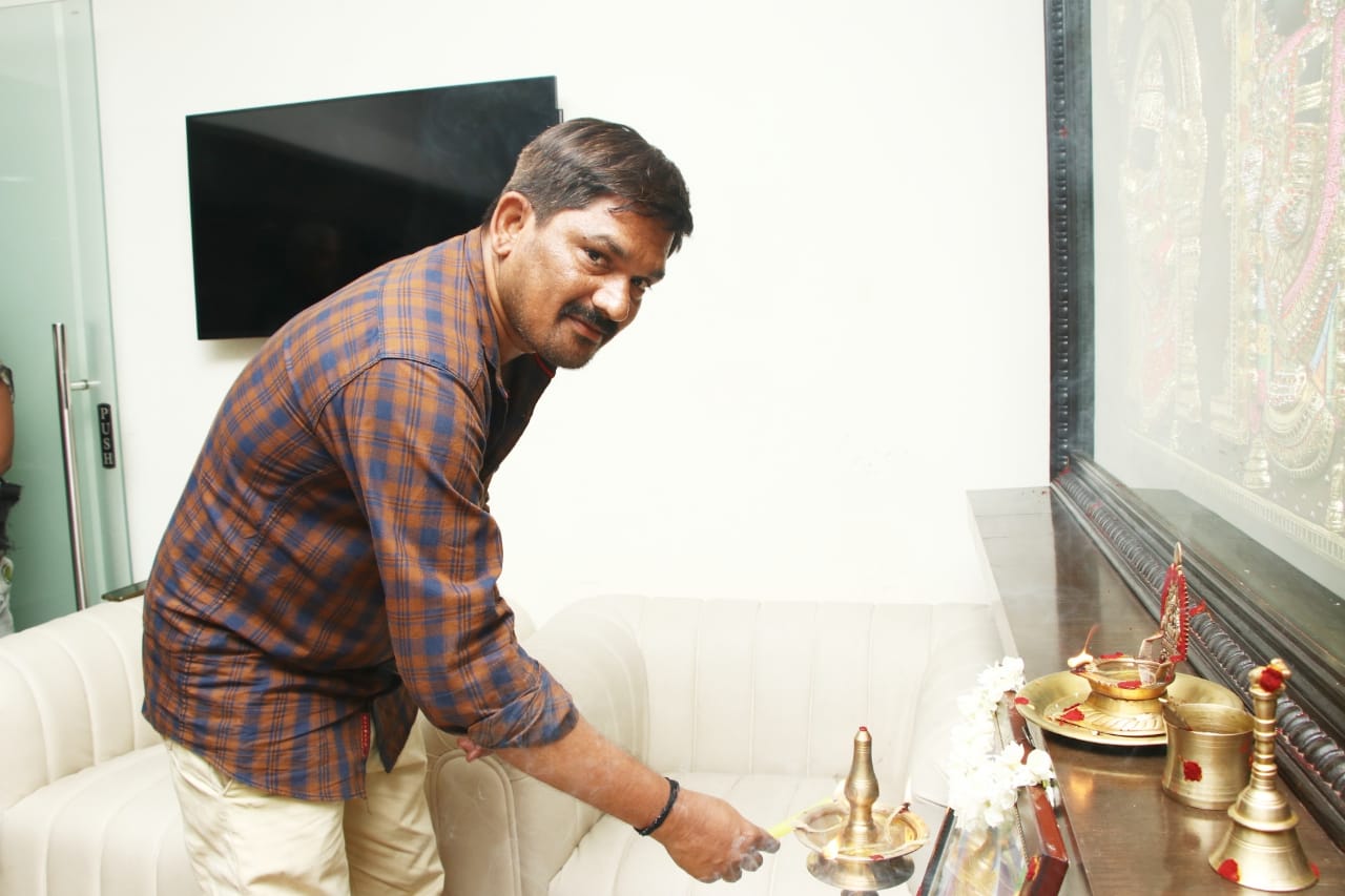 Thamilarasan Movie dubbing Pooja Stills