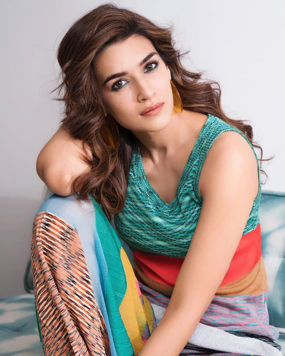 Kriti Sanon Latest Images.