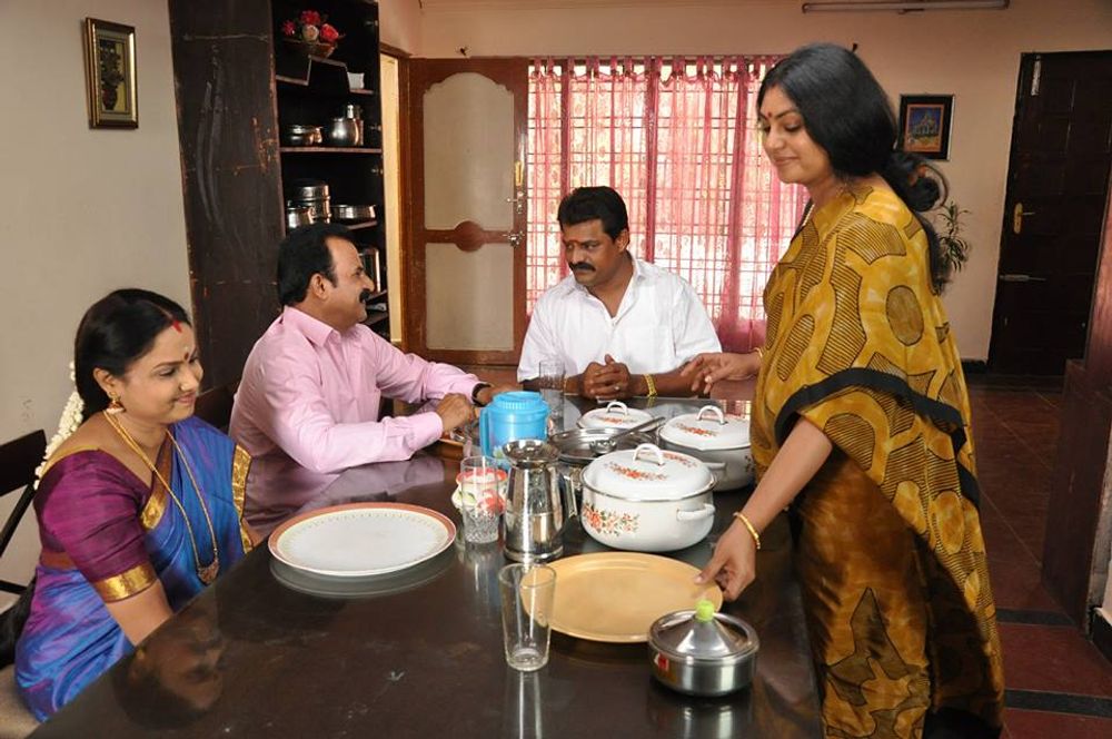 Natchathira Jannalil Latest Images.