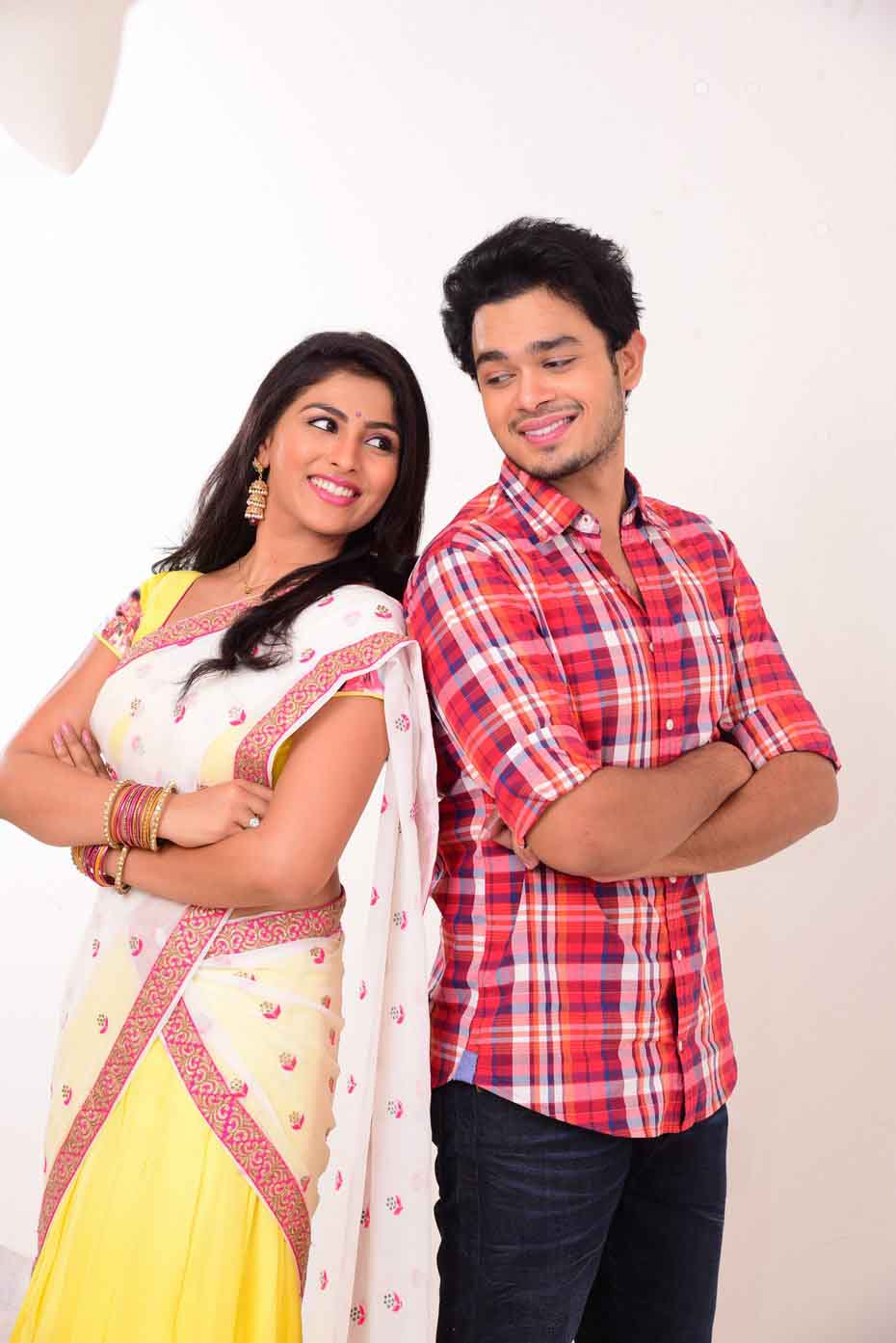 Vinavayya Ramayya Telugu Movie Stills | Naga Anvesh, Kruthika Jayakumar