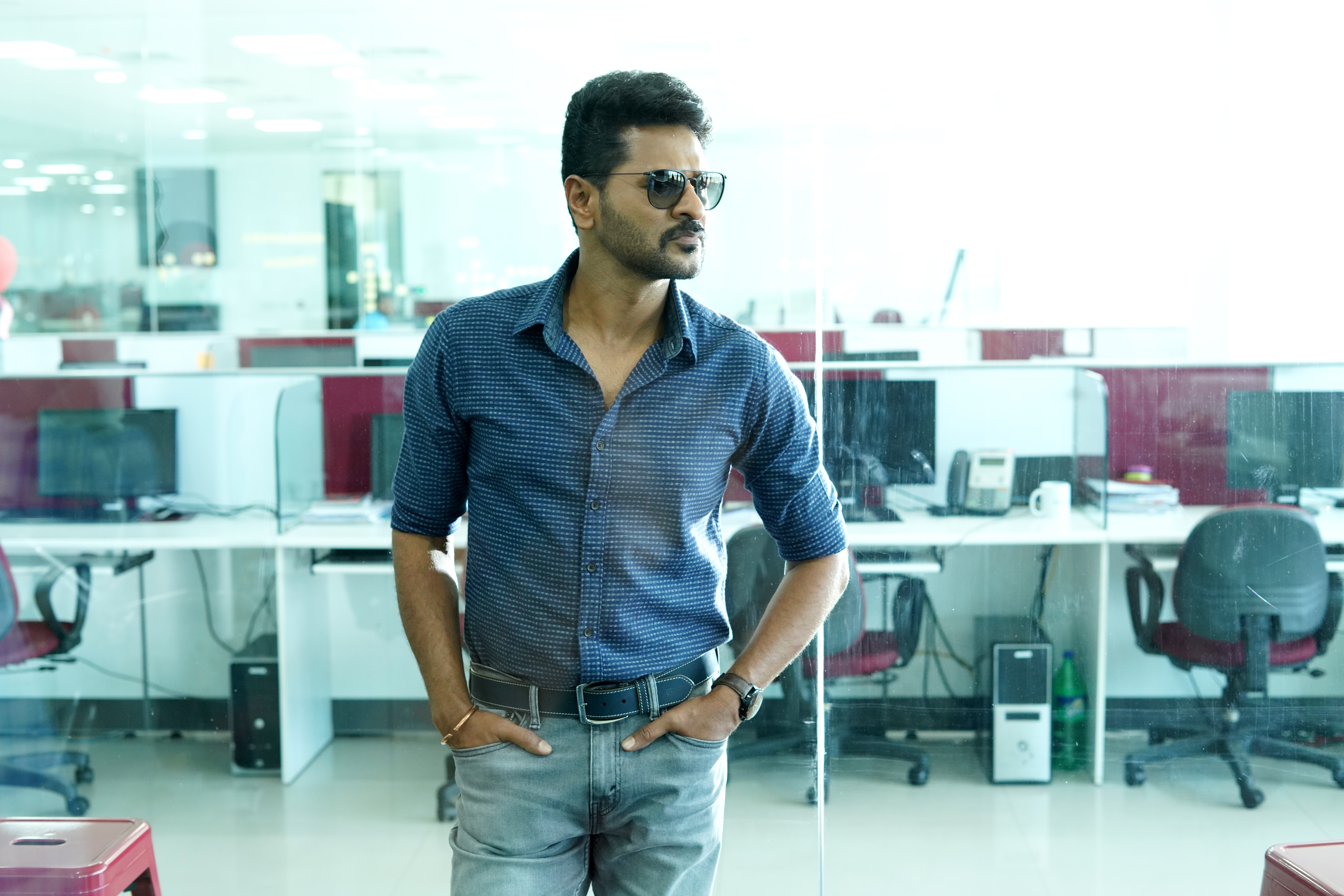Pon Manickavel Stills.