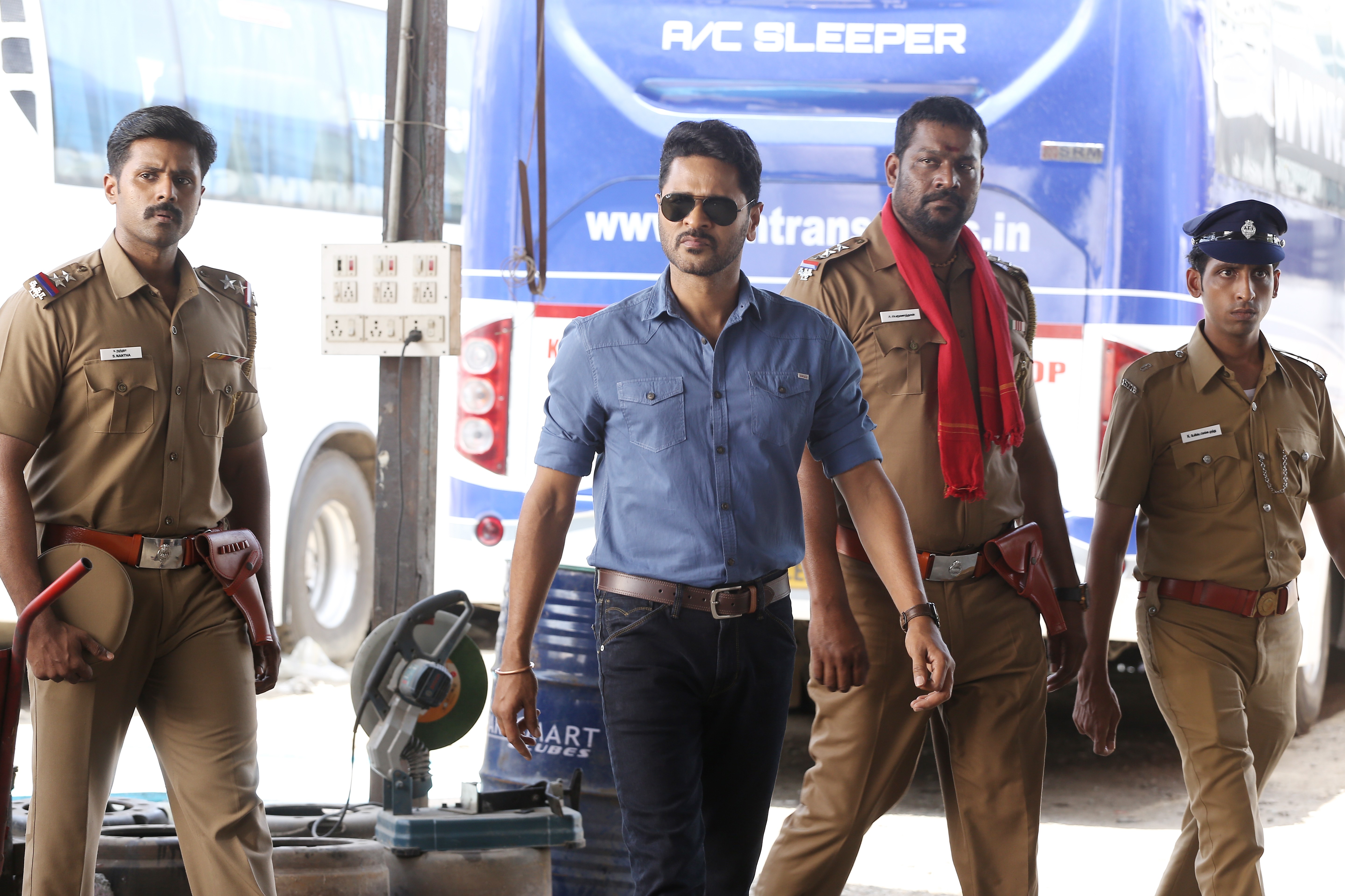 Pon Manickavel Stills.