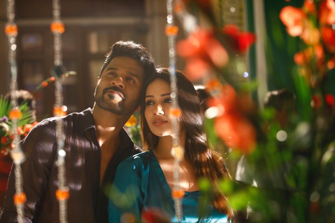 Pon Manickavel Stills.