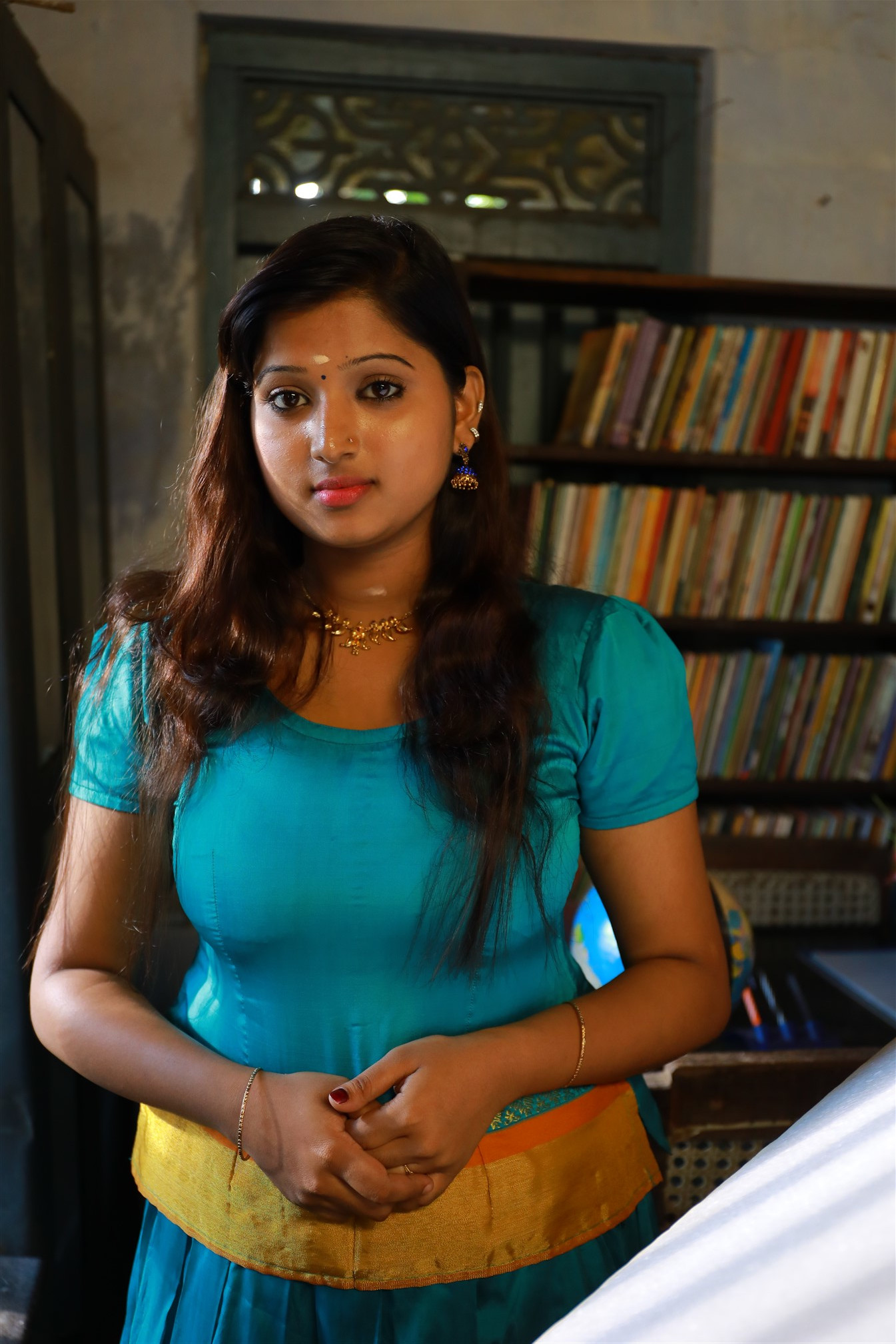 Ithu En Kaadhal Puthagam New Photos.