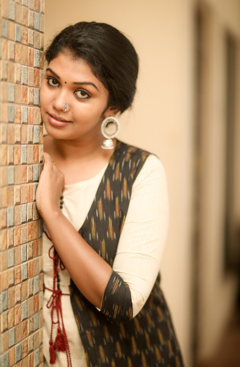Dazzling Images Of Riythvika.