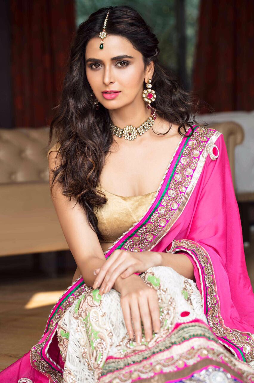 New Photoshoot Stills Of Meenakshi Dixit