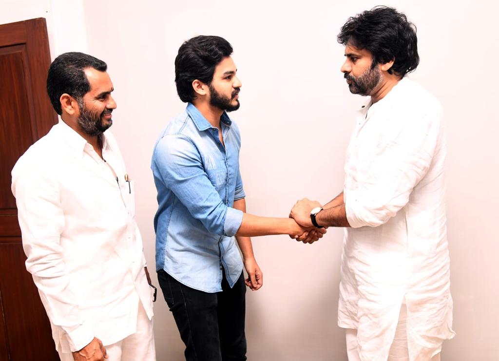 Nee Kosam Photos And Videos.