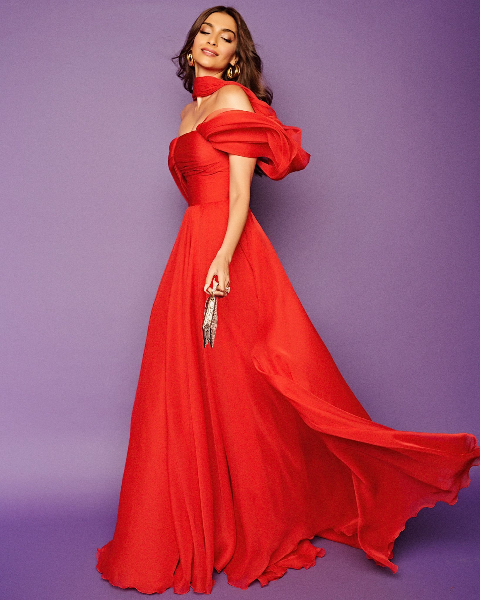 Sonam Kapoor Stunning Images.