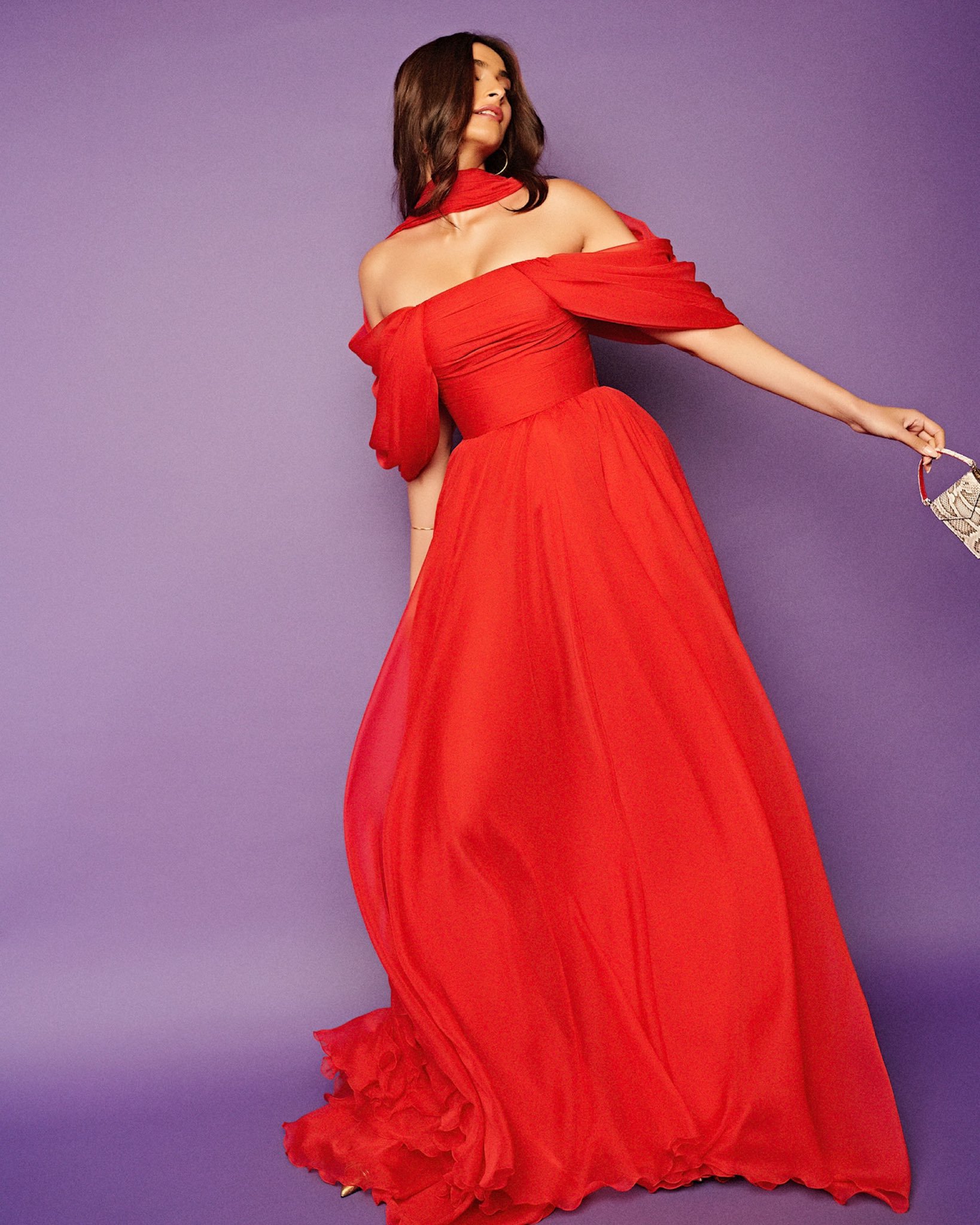 Sonam Kapoor Stunning Images.