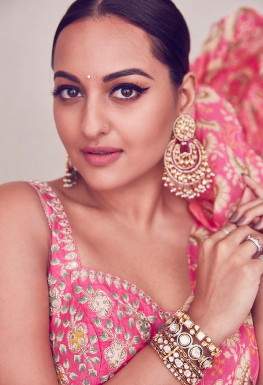 Actress Sonakshi Sinha Latest Photos.