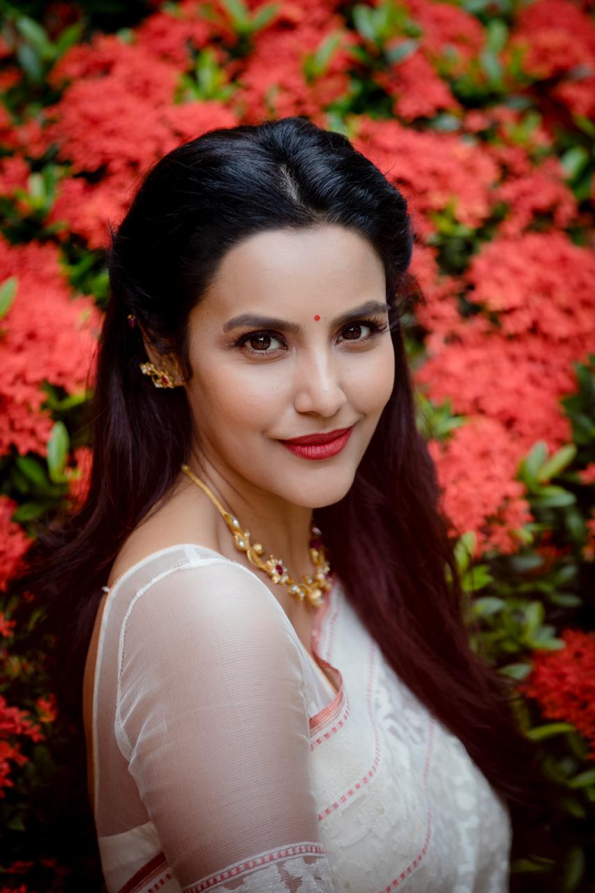 Priya Anand Stunning Stills.
