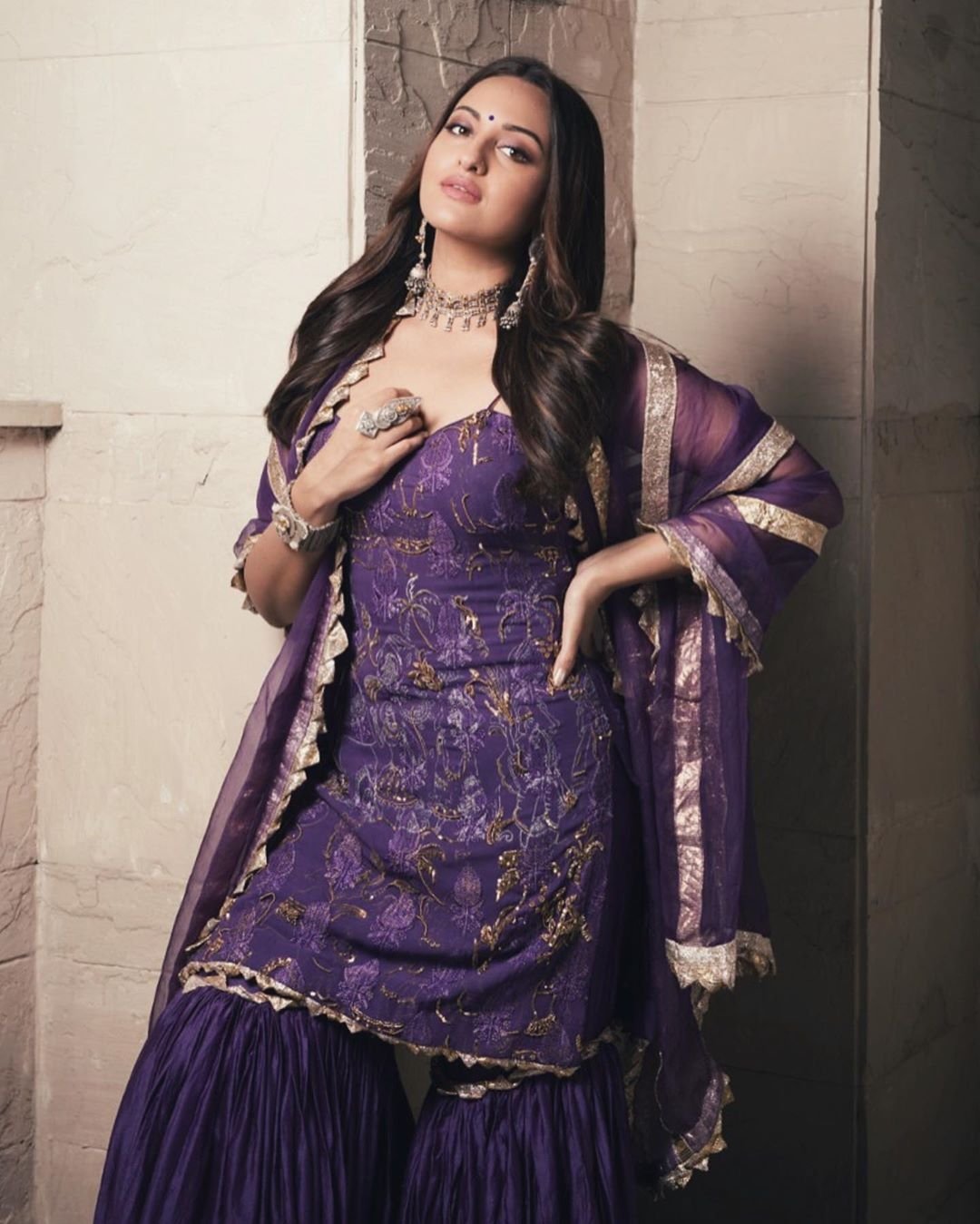 Sonakshi Sinha Amazing Photos.