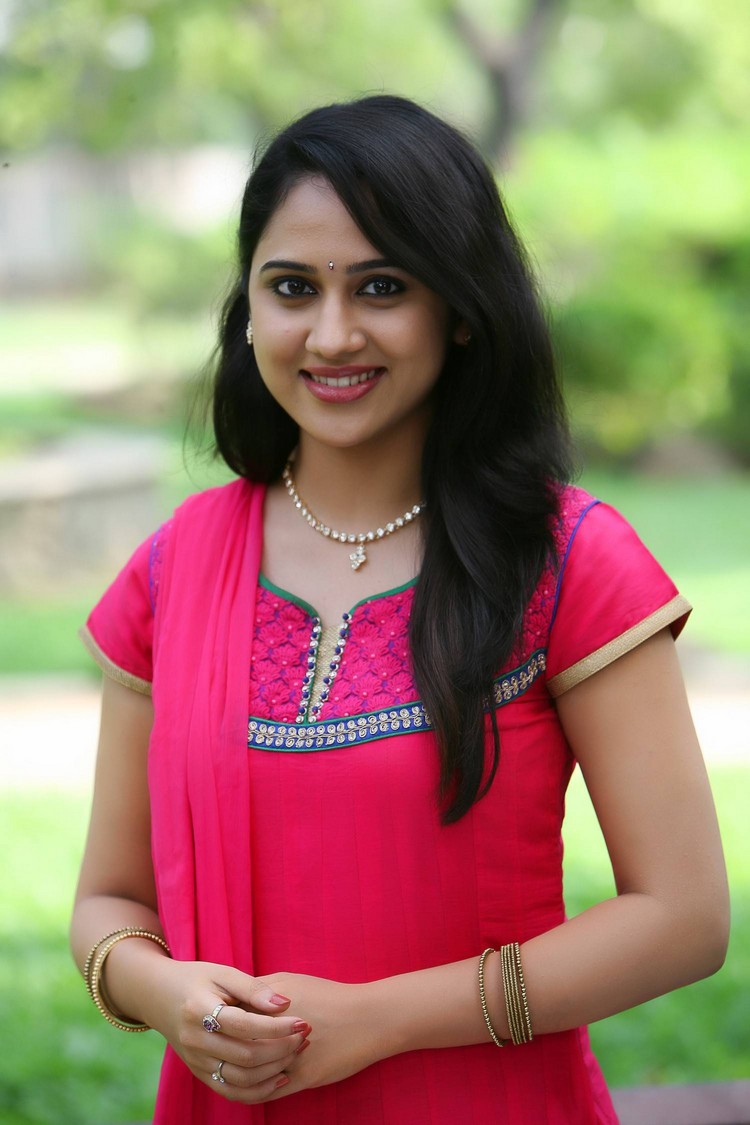 Actress Mia George Stills from Indru Netru Naalai Tamil Movie 