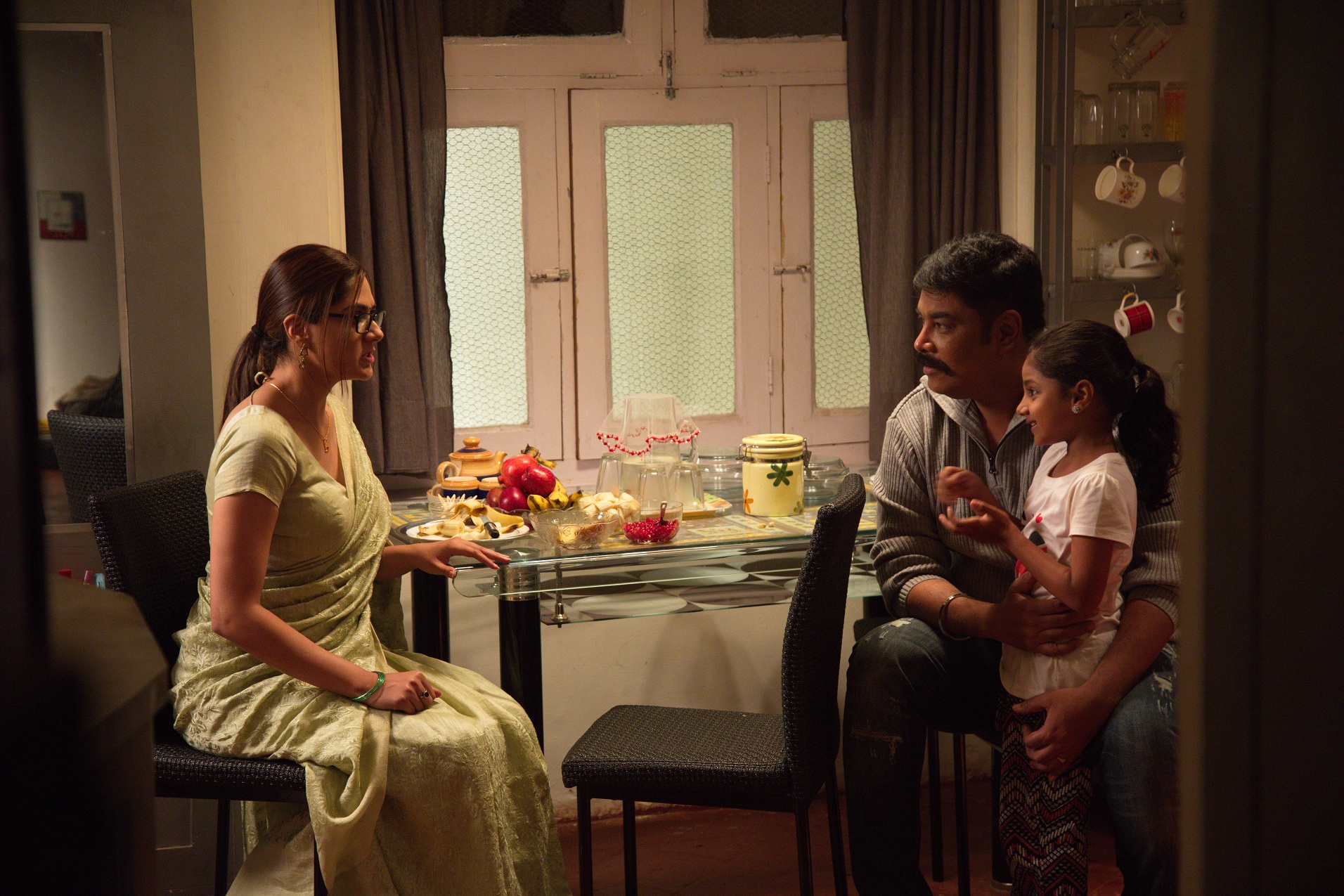 Iruttu Exclusive Photos.