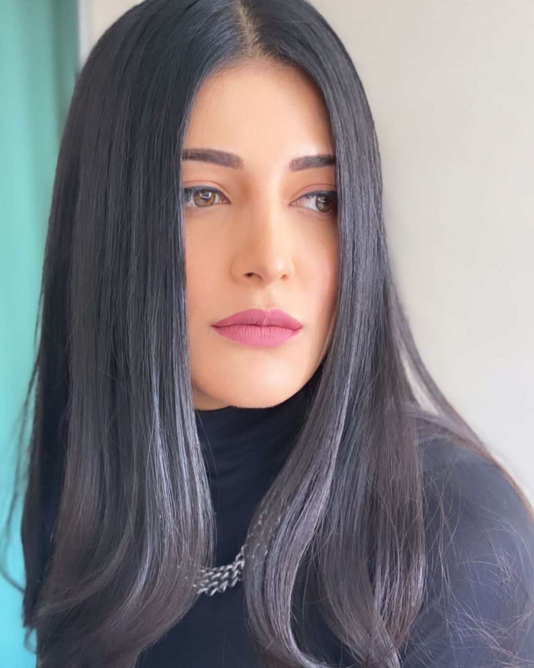 Shruti Haasan Eye Popping Images.