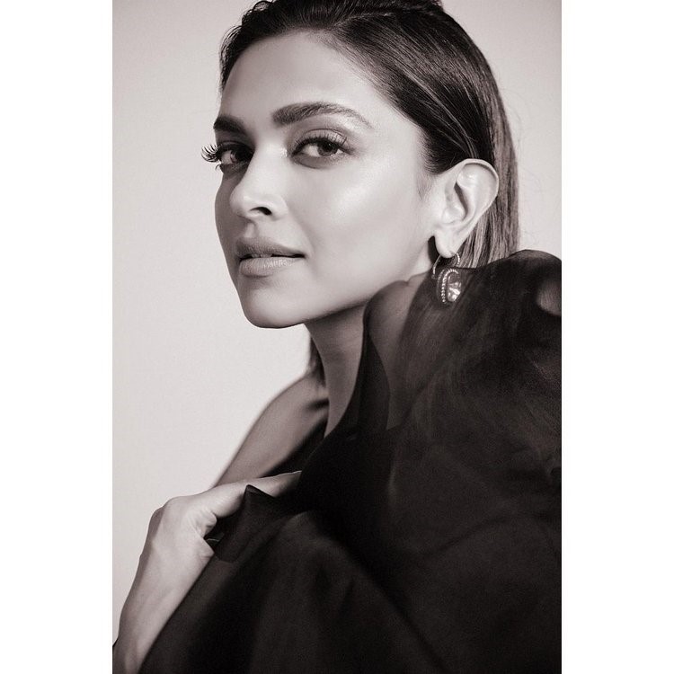 Deepika Padukone Beautiful Images.