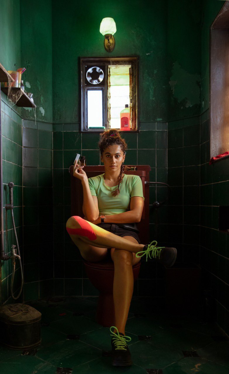 Taapsee Pannu Dazzling Photos.