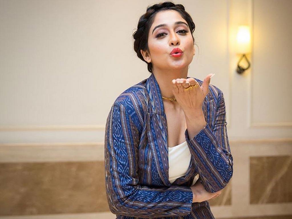 Regina Cassandra Recent Images.