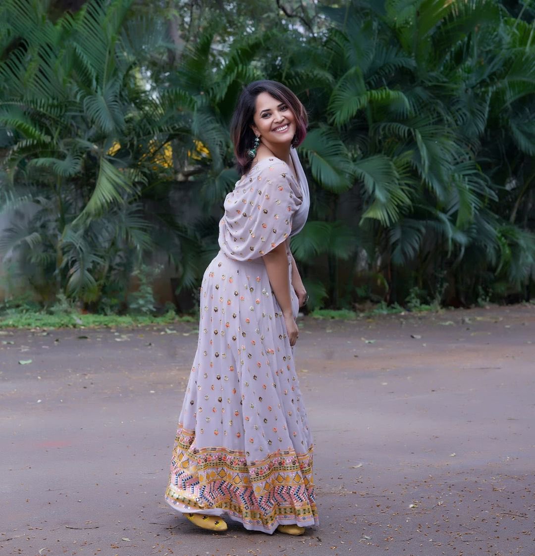 Anusuya Bharadwaj Sizzling Stills.