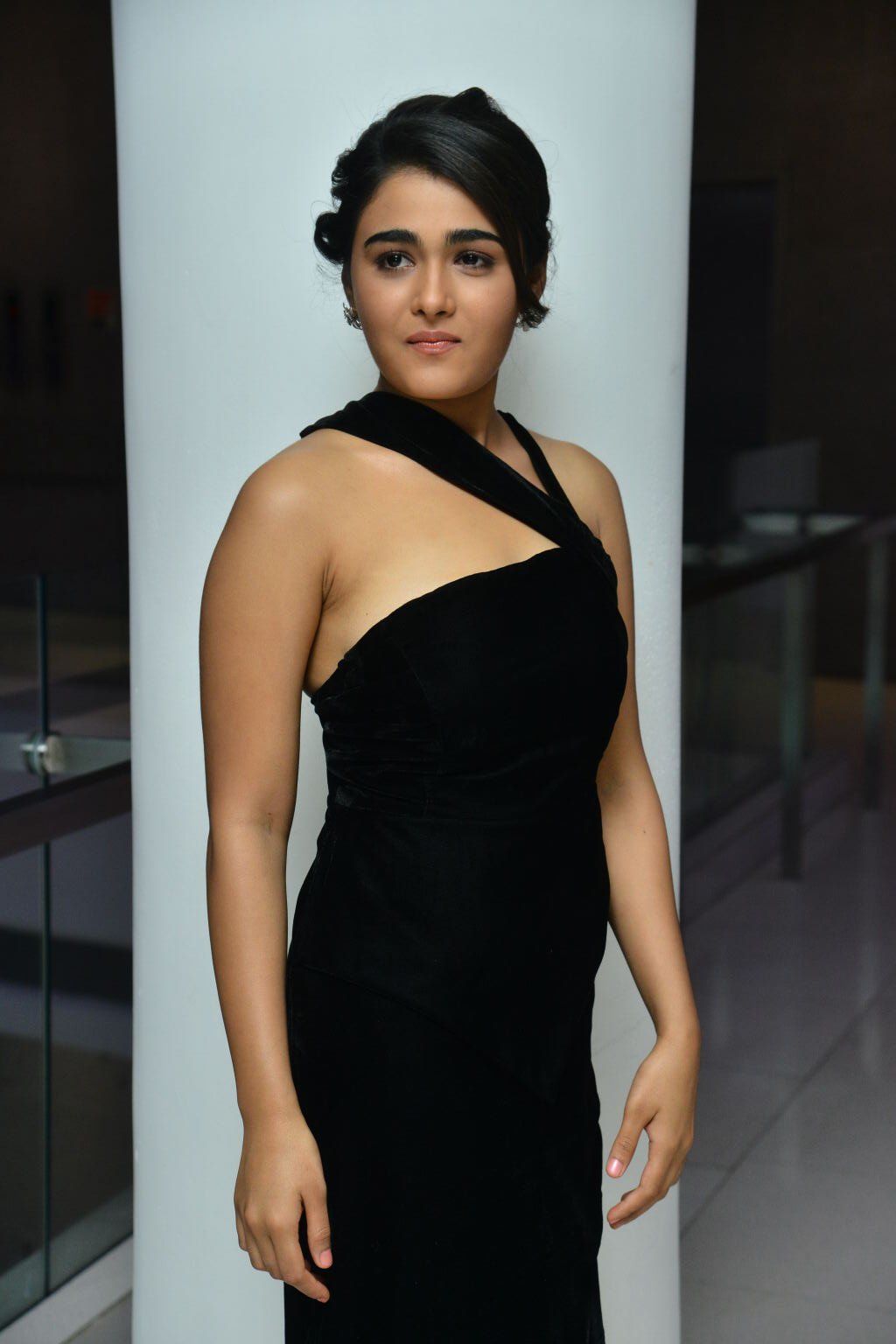 Shalini Pandey Pretty Pics.