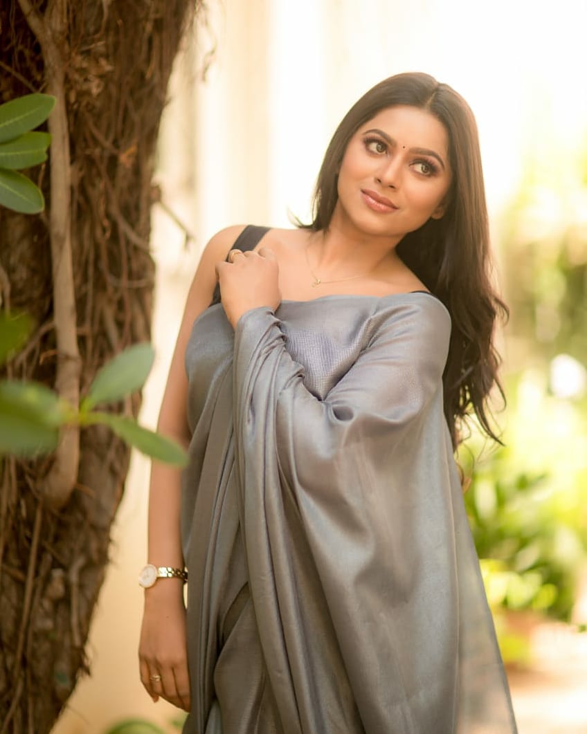 Delna Davis New Images.