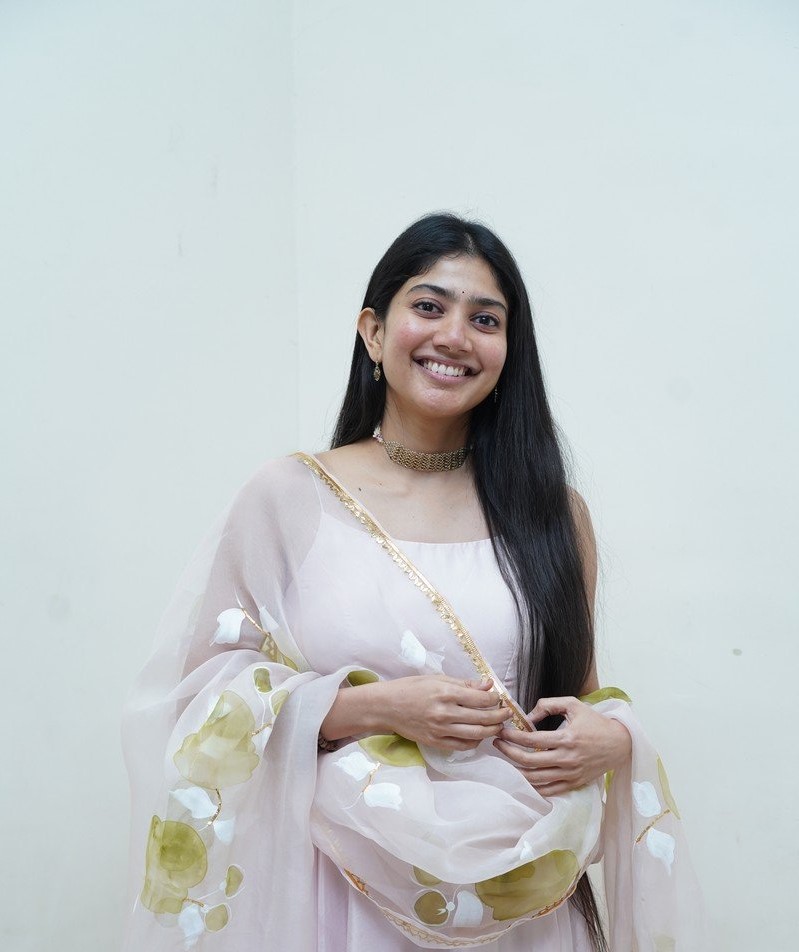 Sai Pallavi Cute Stills.
