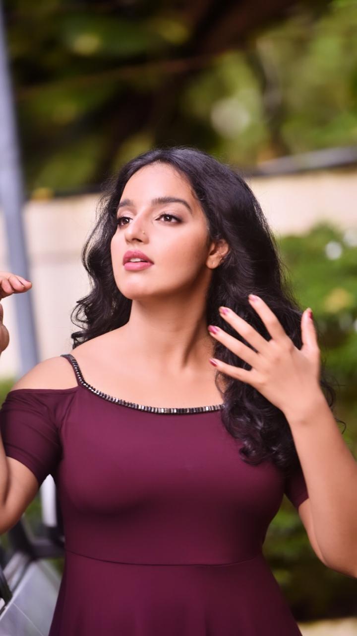 Malavika Menon Beautiful Images.