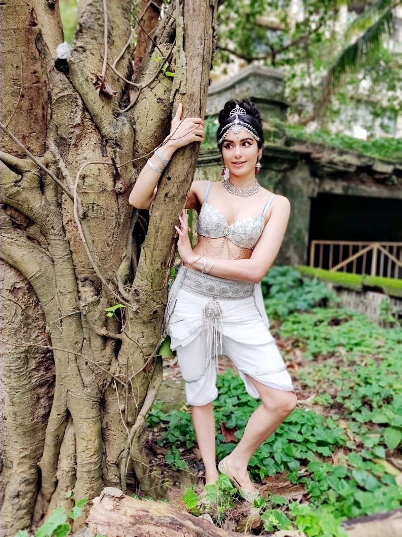 Adah Sharma Sizzling Images.