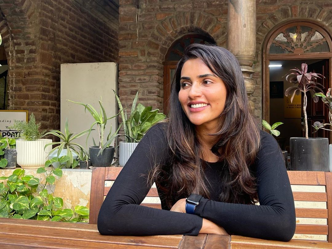 Akshara Gowda Stunning Pics.