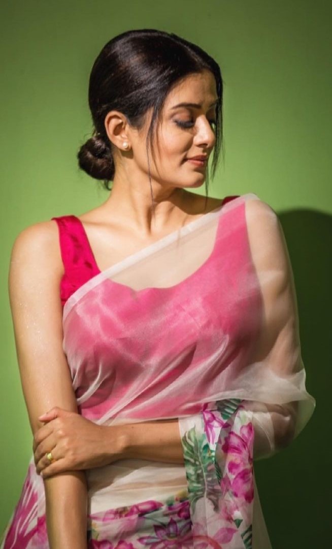 Priyamani Dazzling Stills.