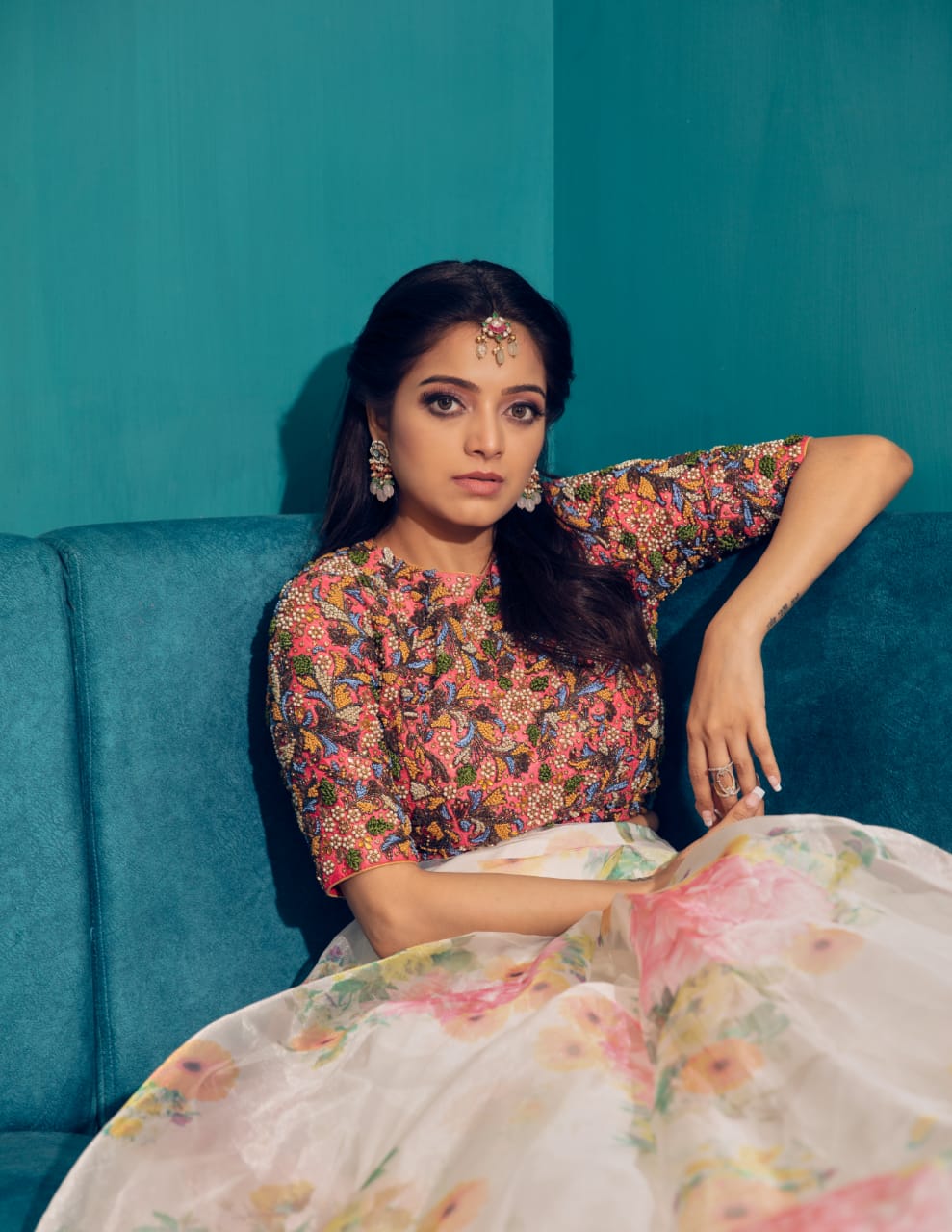 Actress Janani Iyer Sizzling Stills