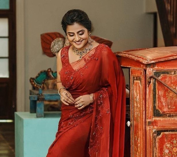 Ramya Nambeesan Photos.