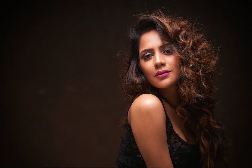 Aishwarya Dutta Stunning Photos.