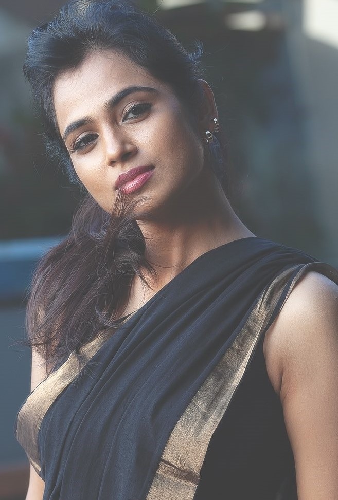 Actress Ramya Pandian Super Images.