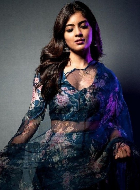 Amritha Aiyer Lovely Pics.