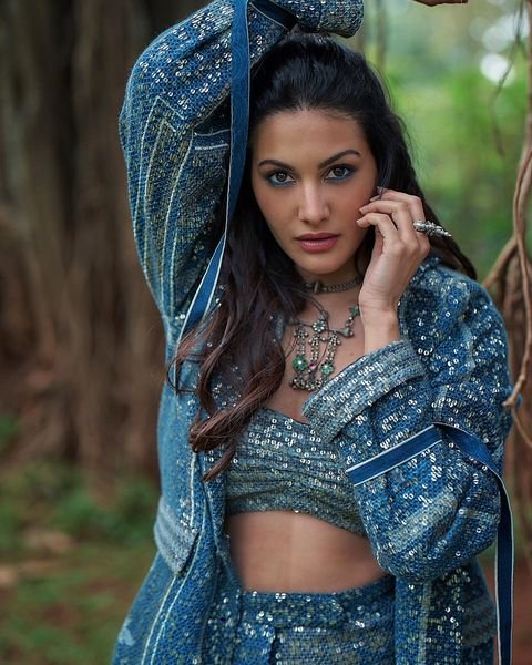Amyra Dastur Sizzling Images.